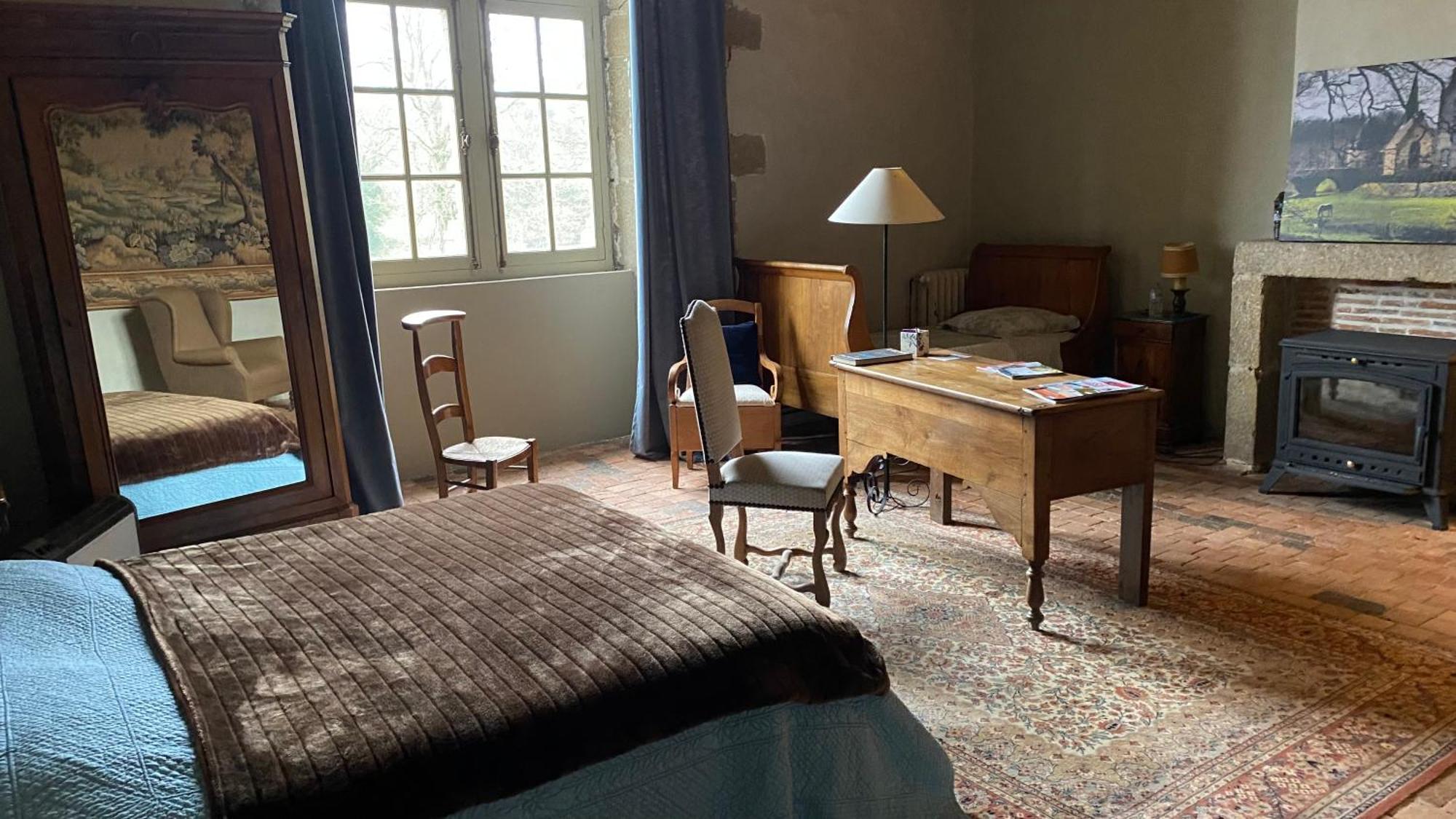 Chateau De Bourgon Montourtier Екстериор снимка